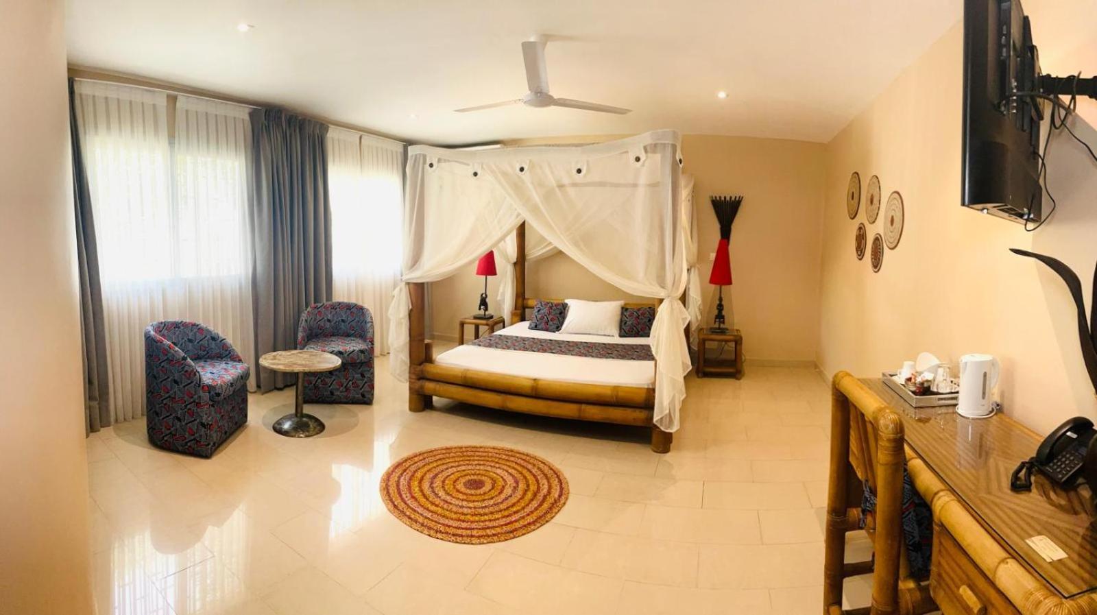 Le Lodge Des Almadies Dakar Ngoại thất bức ảnh